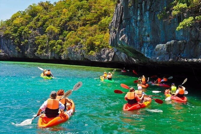 Ang Thong Marine Park Adventure with Kayaking and Lunch - Lunch on the water: Thai buffet and fresh fruit
