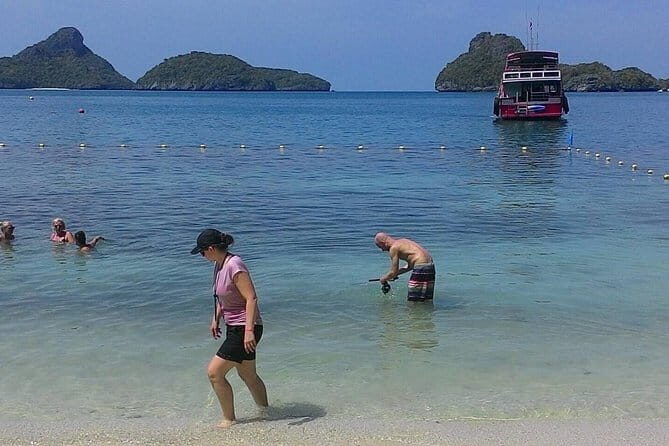 Ang Thong National Marine Park Full Day Tour - Koh Mae Koh viewpoint climb and Emerald Lake