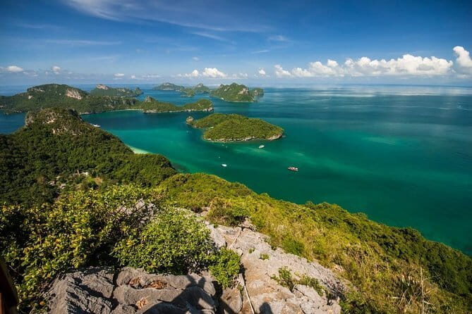 Angthong National Marine Park by Highsea Tour (Official) - Koh Mae Koh and The Blue Lagoon: Kayaking Through Limestone Scenery