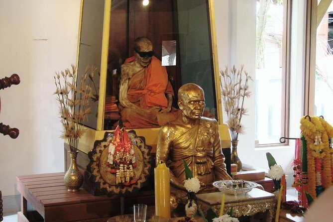 Ko Samui City Tour including Wat Phra Yai, Lat Ko Viewpoint, Hin Ta Hin Yai Rock - Wat Khunaram and the Mummified Monk: a Temple Stop That’s Not Like the Others