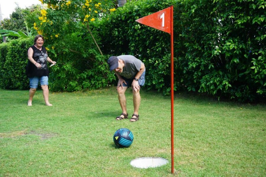 Koh Samui: Football Golf & Botanical Gardens - Entering the course: scorecard, footballs, and a calm start