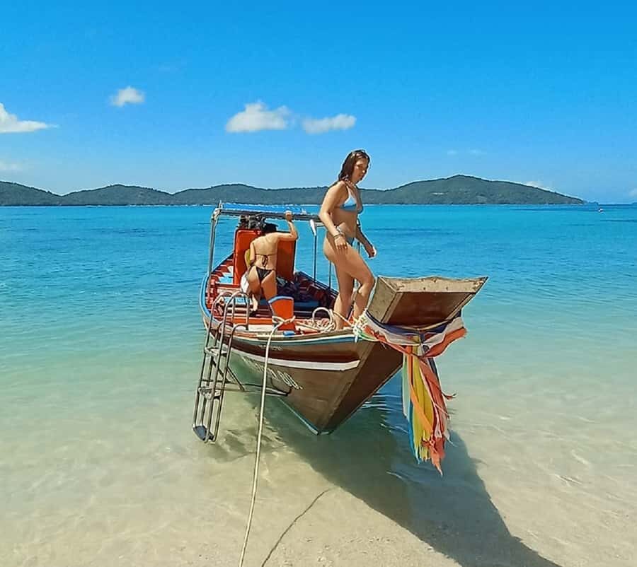 Koh Samui: Island Hopping Adventure in Coral and Pig Island - Small group up to 9: why the pace feels easier