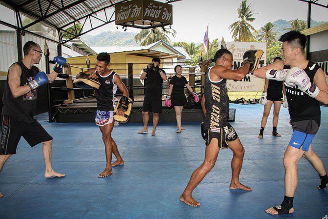 MuayThai Private Group - Getting There and Meeting at Punch it Gym (Maret)