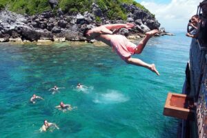 Private Full-Day Red Dragon Yacht to Angthong National Marine Park - How much you pay for a private Ang Thong yacht day (and what you get)