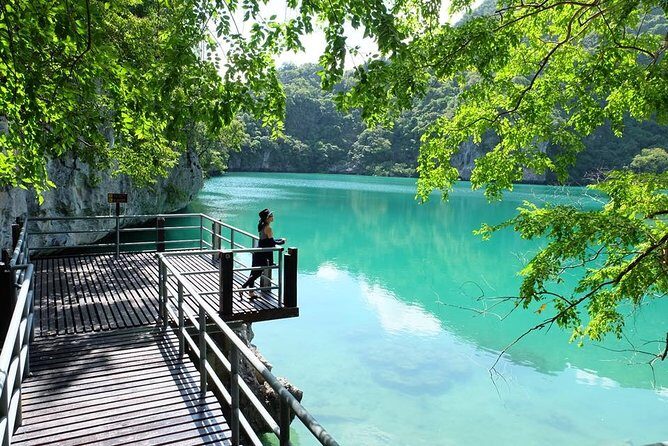 Samui Island Tour to Angthong National Marine Park by Big Boat - Mae Ko Island: kayaking route plus a saltwater-lake viewpoint