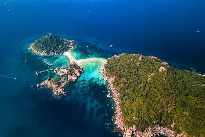 Snorkeling and Kayaking Tour at Angthong Marine Park by Speedboat from Koh Samui - Crowds and Reef Etiquette: The Park Is Popular for a Reason
