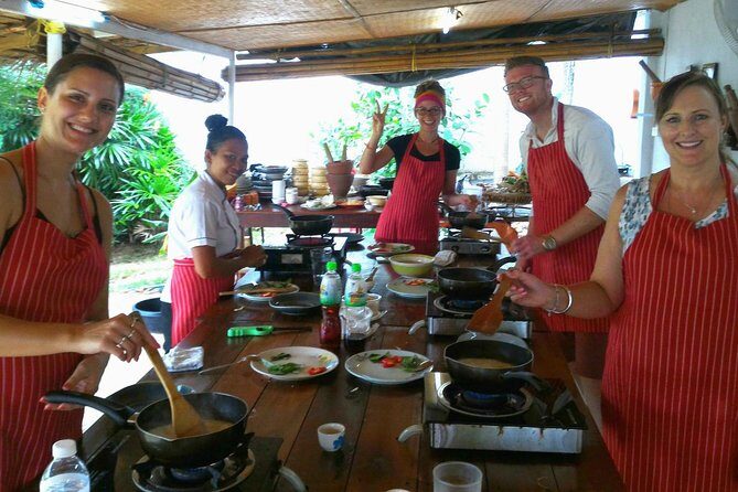 Thai Cooking Class with Local Market Tour in Koh Samui - The cooking lesson: small group, hands-on instructions, real kitchen setup
