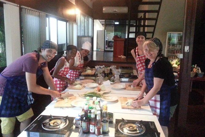 Thai Cooking Class with Local Market Tour in Koh Samui - Who might be your instructor on Koh Samui