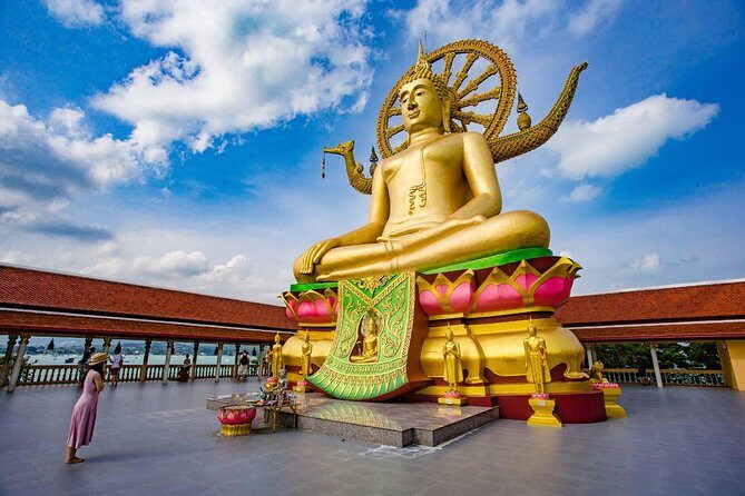 Top Sights of Samui City Tour - Guan Yu Shrine and Wat Khunaram: Chinese-Hainan statues and the mummified monk